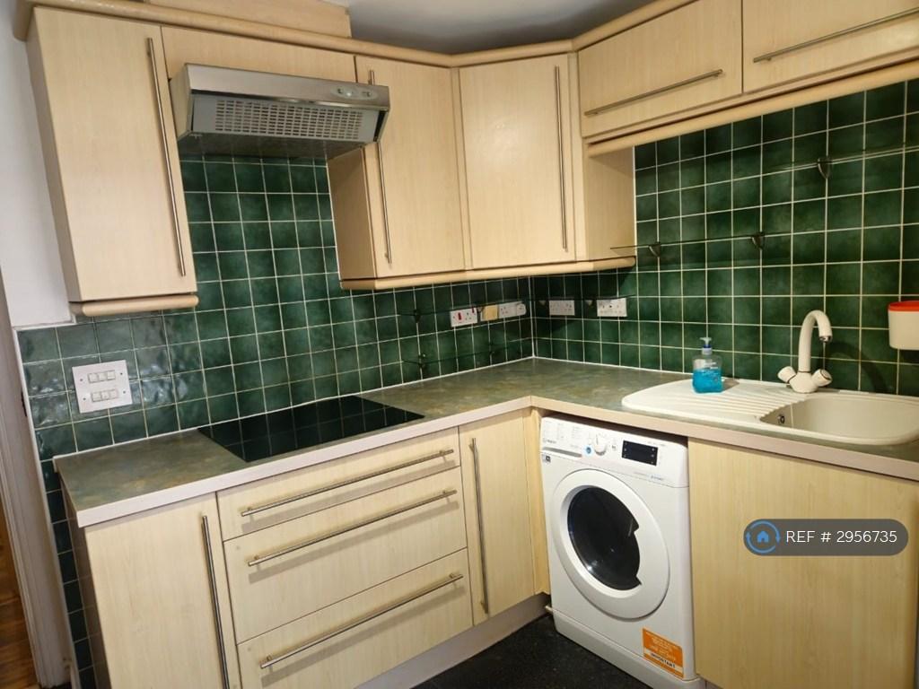 Apartment in Cardiff - More