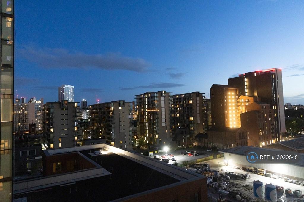 Apartment in Salford - More