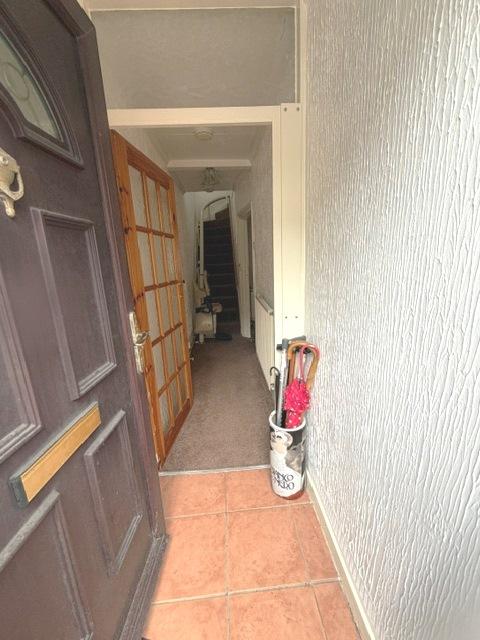 House in Tonypandy, Cwm Clydach - View 2