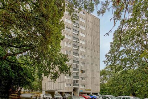 1 bedroom flat for sale, Tunworth Crescent, London SW15