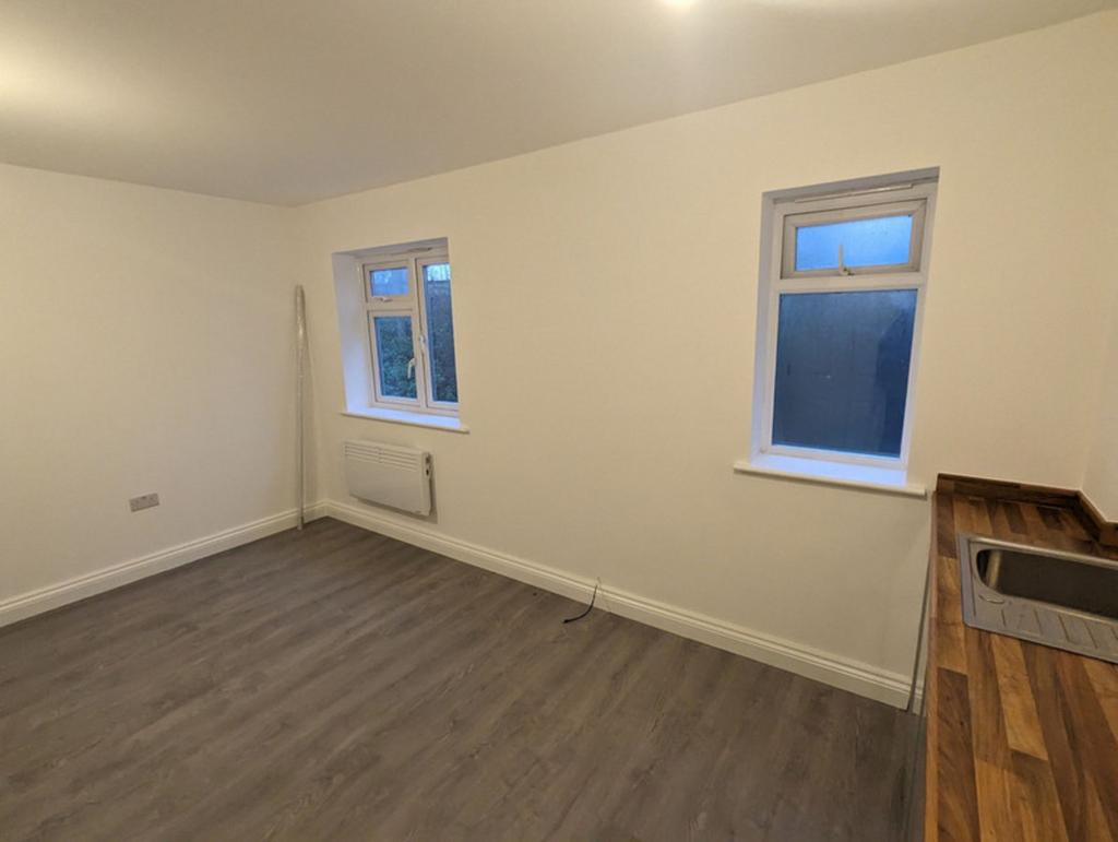 Apartment in London, South Norwood - View 2