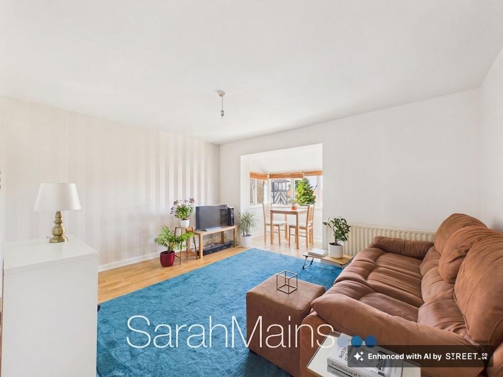 Apartment in Newcastle Upon Tyne - View 5