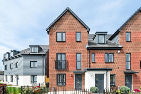 3 bedroom end of terrace house for sale, Plot 255, The Ashdown at Persimmon @ Valley Park, Valley Park, Eskdale Drive OX11