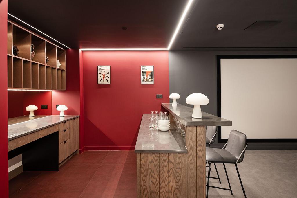 Apartment in London - View 5