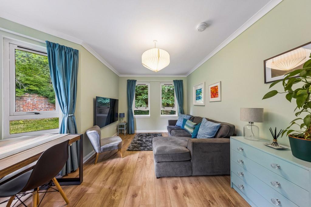 Apartment in Glasgow - View 3