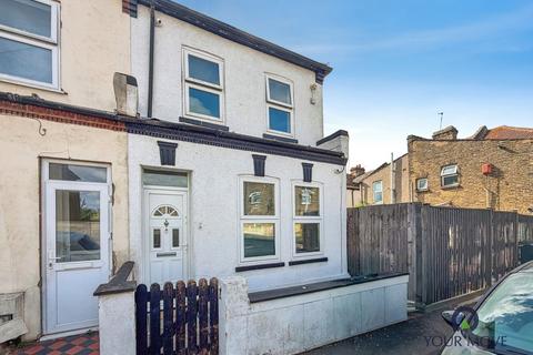 Charlieville Road, Erith DA8