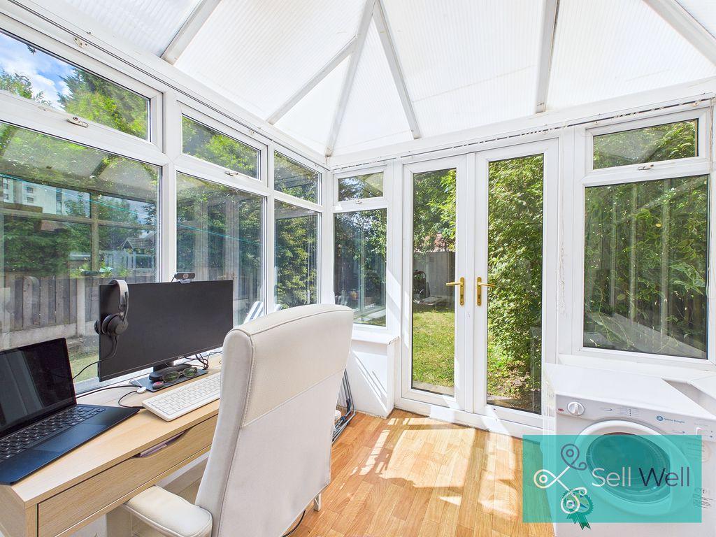 House in Salford, Greater Manchester - View 5