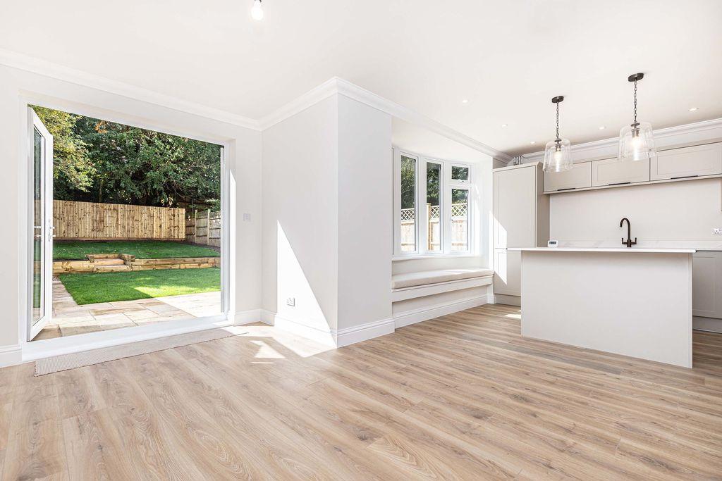 House in Tuckton - View 4