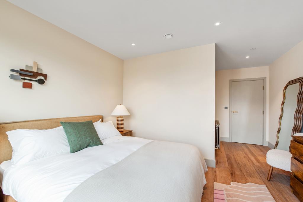 Apartment in London - View 3