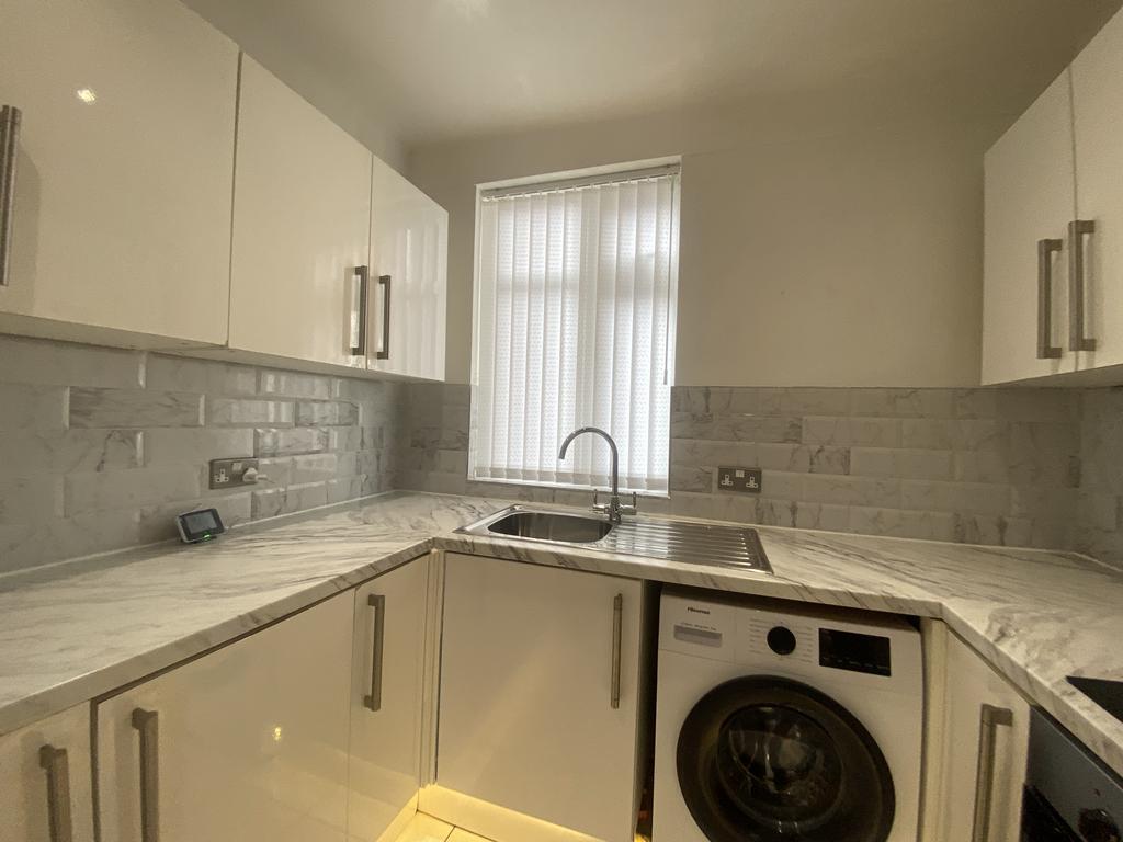 Apartment in Liverpool - View 4