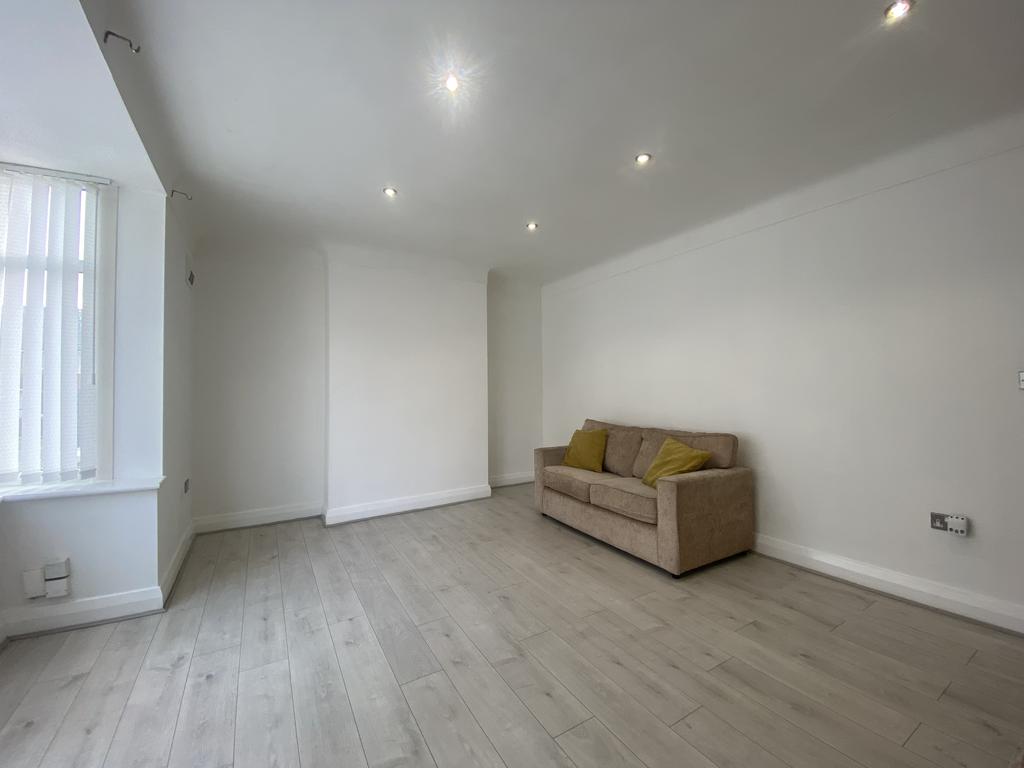 Apartment in Liverpool - View 5