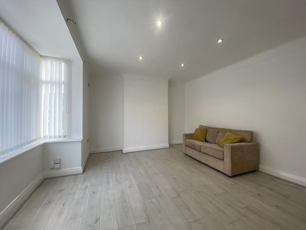 Apartment in Liverpool - More
