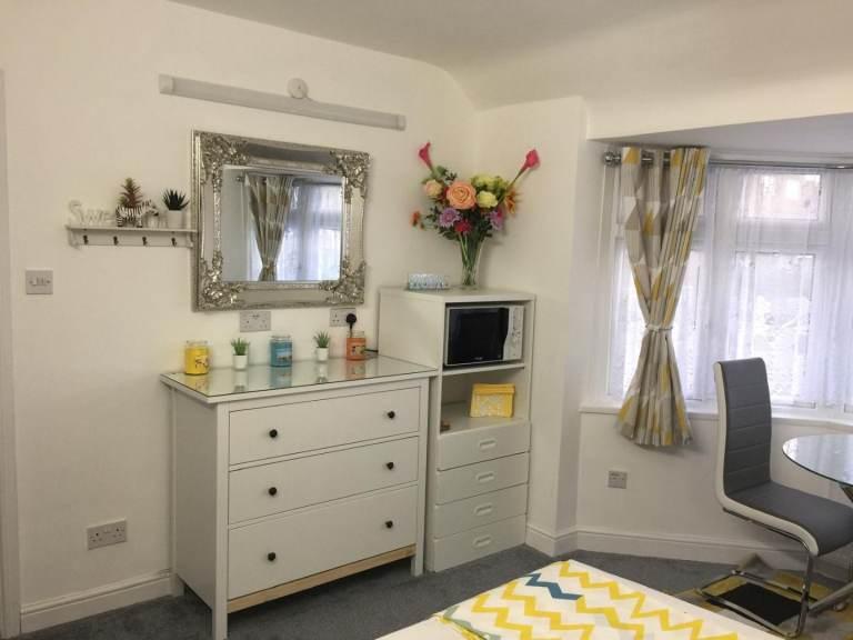 House in Hounslow - View 3
