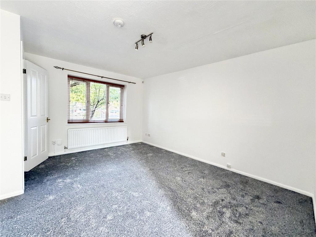House in Salford - View 3