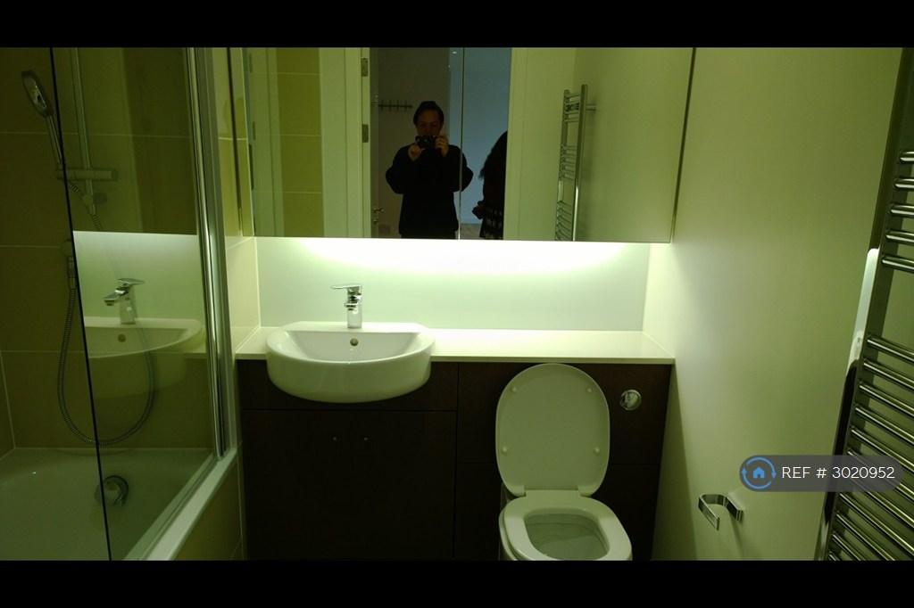 Apartment in London - More