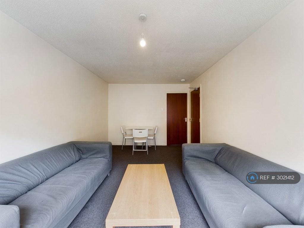 Apartment in Edinburgh - View 4