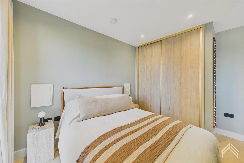 Apartment in Colindale - View 3