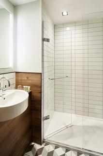 undefined, One Bedroom Serviced Apartment with Separate Living Room, London Bridge, SE1