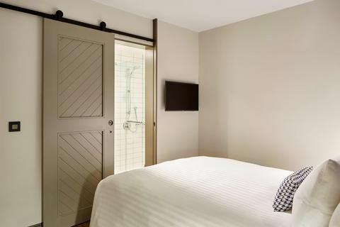 undefined, One Bedroom Serviced Apartment with Separate Living Room, London Bridge, SE1