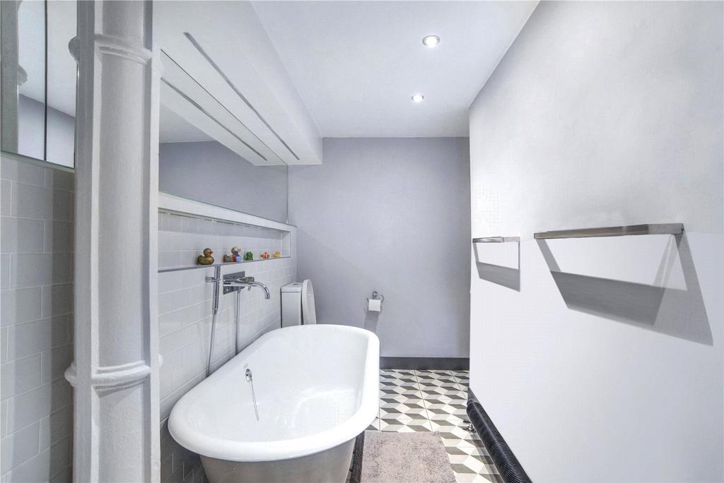 Apartment in London - View 5