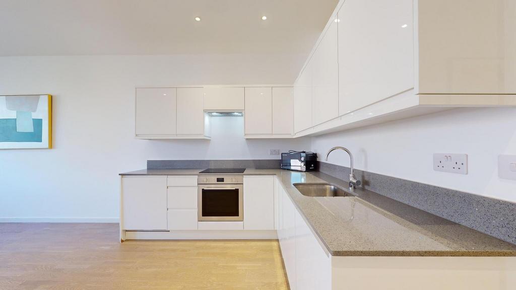 Apartment in Brentford - View 2