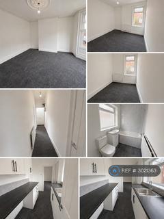 2 bedroom flat to rent, Stanhope Road, South Shields, NE33