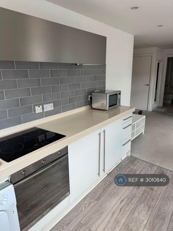 Apartment in Birmingham, West Midlands - View 2