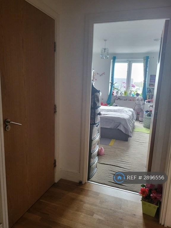 Apartment in Hounslow - View 2
