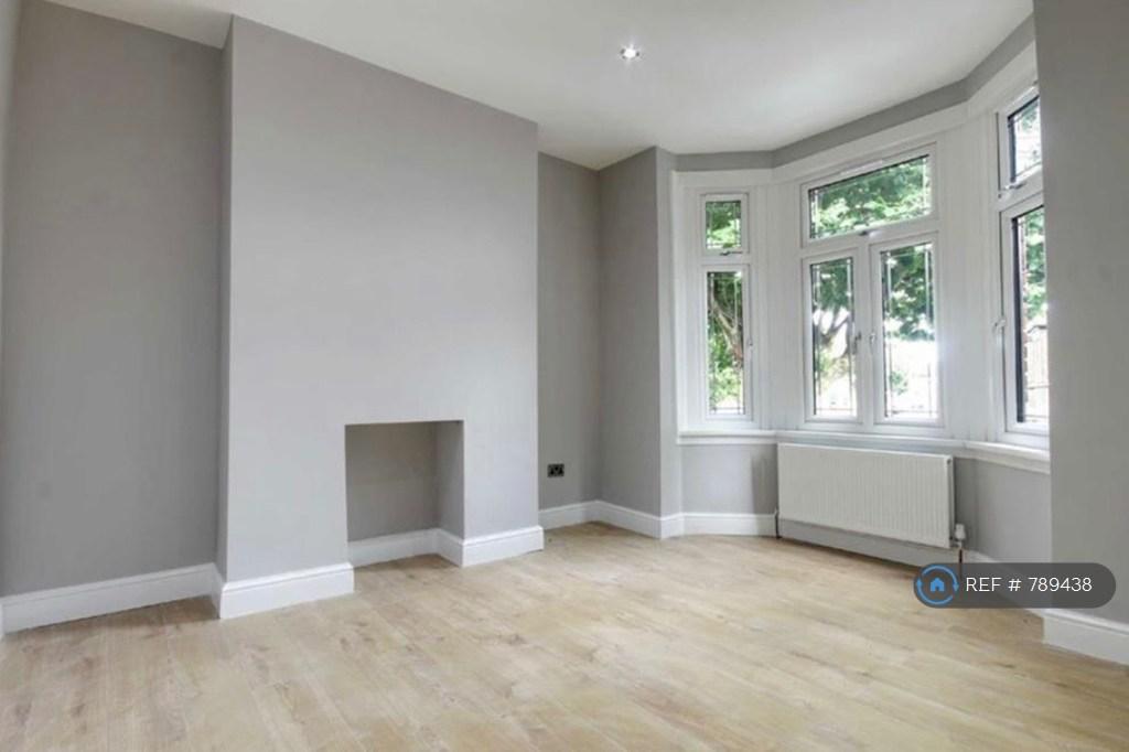 Apartment in London - View 2