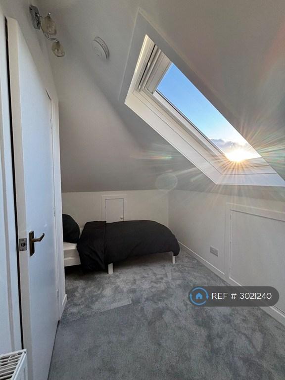 Apartment in Edinburgh - More