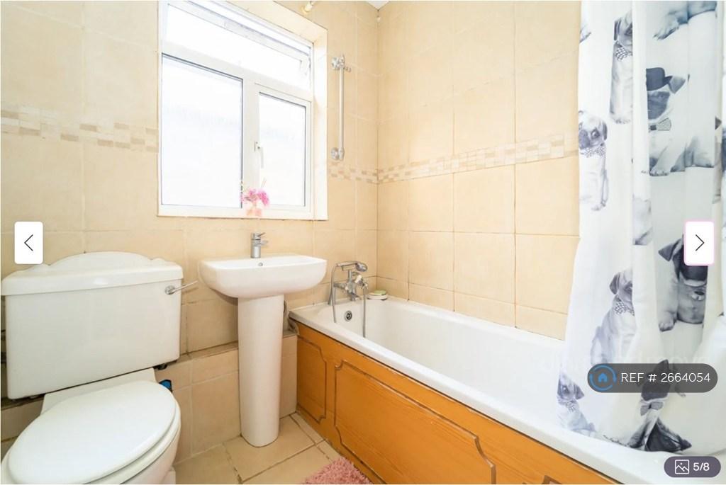 Apartment in Hounslow - View 5