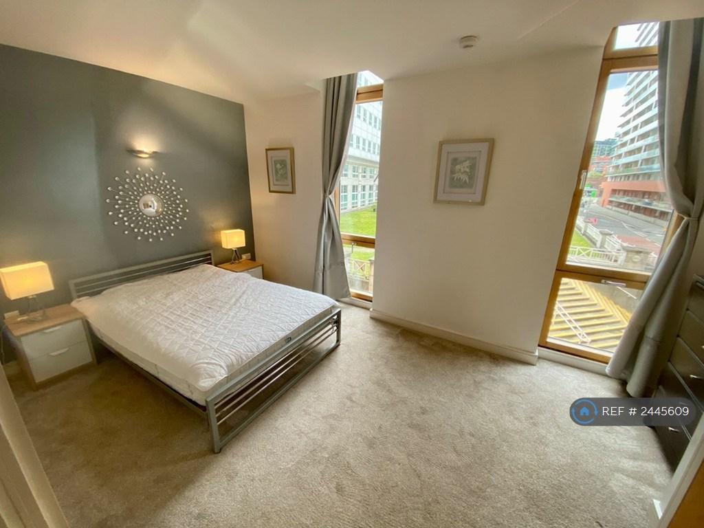 Apartment in Salford - View 2