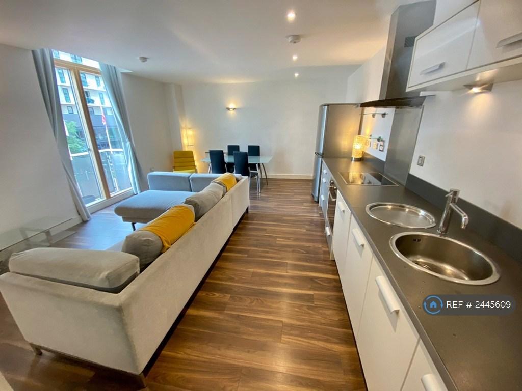 Apartment in Salford - View 3