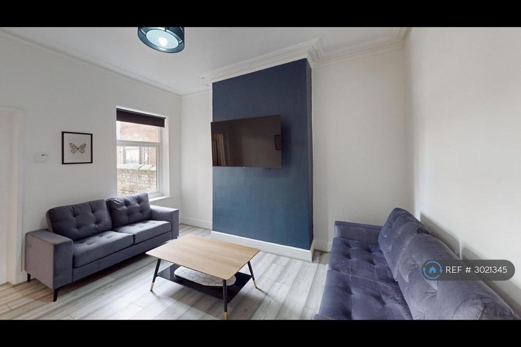 House in Salford, Greater Manchester - More