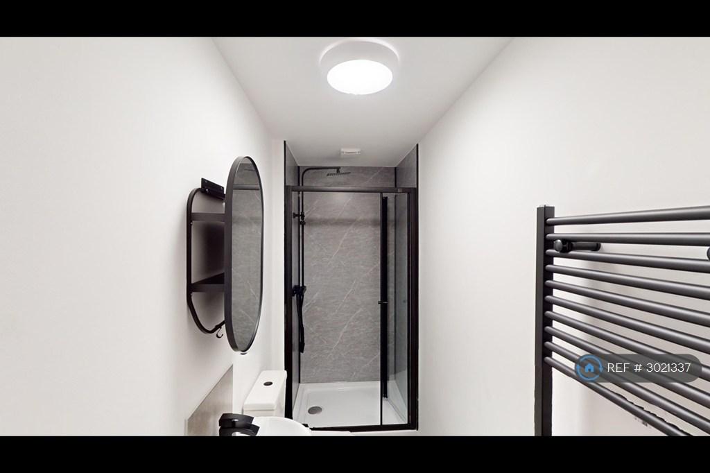 House in Salford, Greater Manchester - View 2