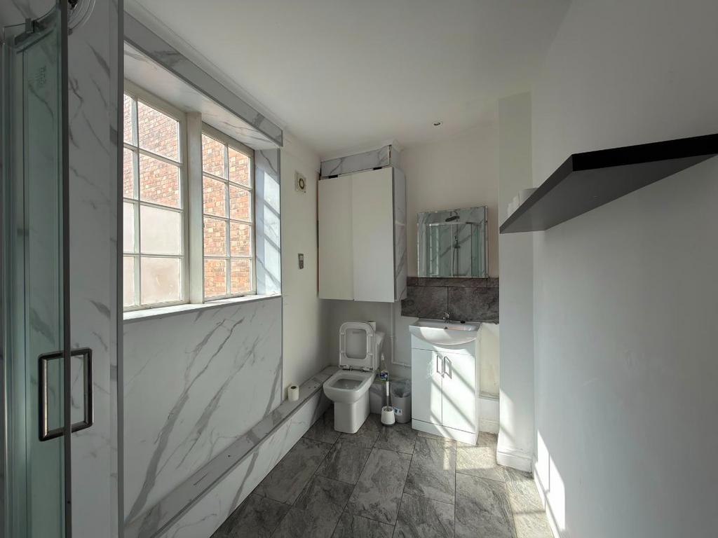 Apartment in Nottingham - View 4