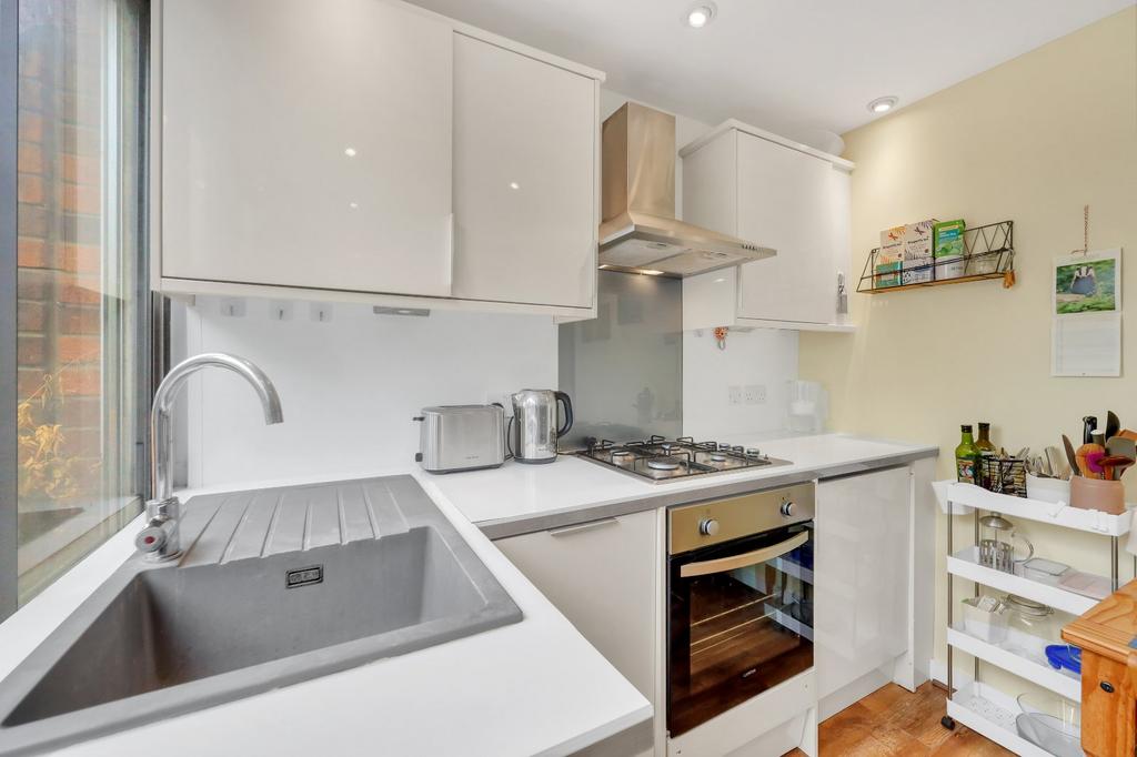 Apartment in London - View 3