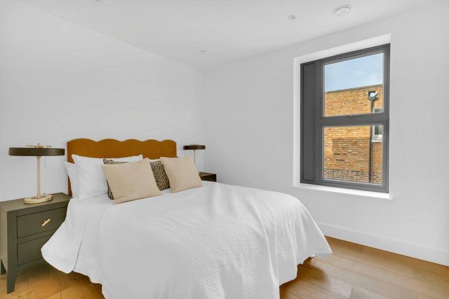 Apartment in London - View 5