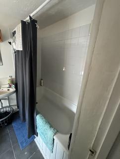 1 bedroom flat to rent, 21 Green Hills Road