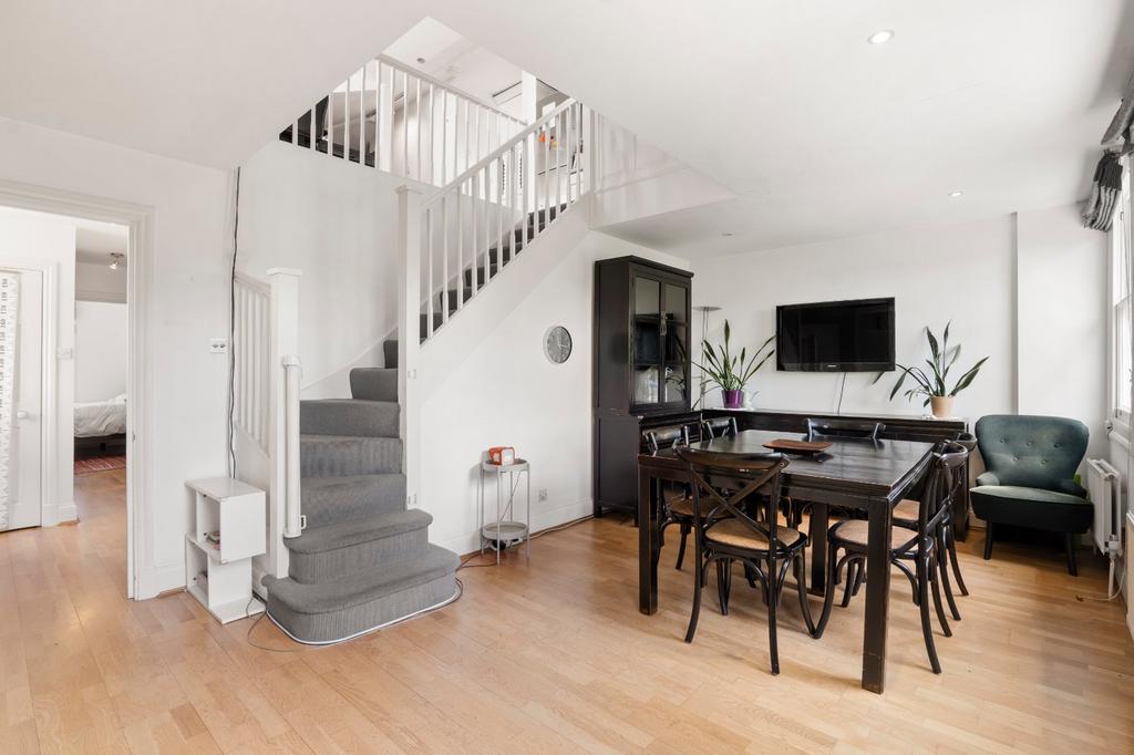 Apartment in London - View 5