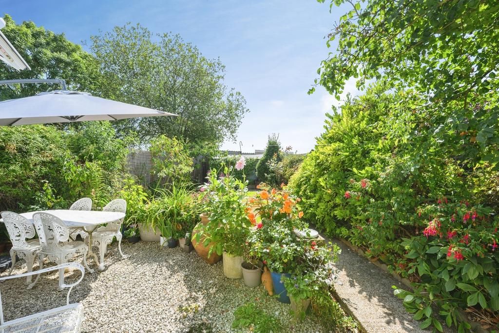 House in Reigate and Banstead, Surrey - View 3