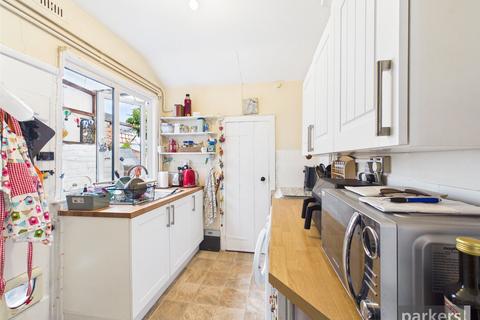 2 bedroom terraced house for sale, Wykeham Road, Berkshire RG6