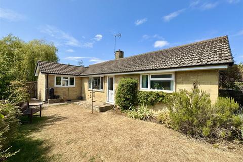 3 bedroom bungalow for sale, Cirencester