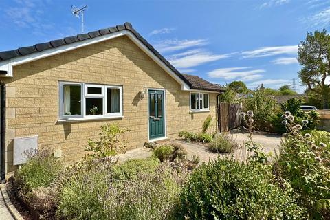 3 bedroom bungalow for sale, Cirencester