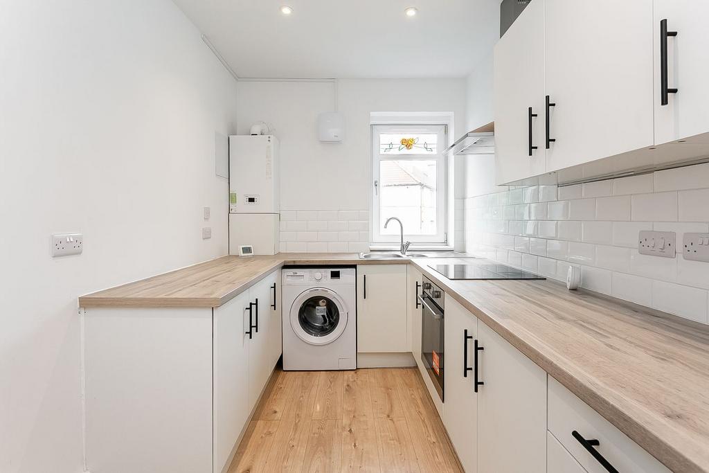 Apartment in Edinburgh - More