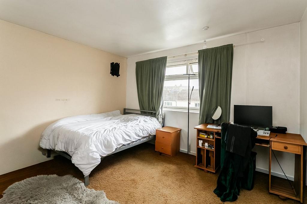 Apartment in Edinburgh - More