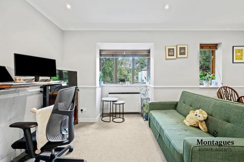undefined, Woodland Grove, Epping, CM16