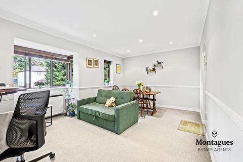 undefined, Woodland Grove, Epping, CM16