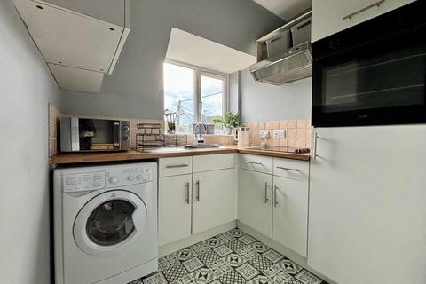 2 bedroom flat to rent, Station Road, Bourton-On-The-Water, Cheltenham