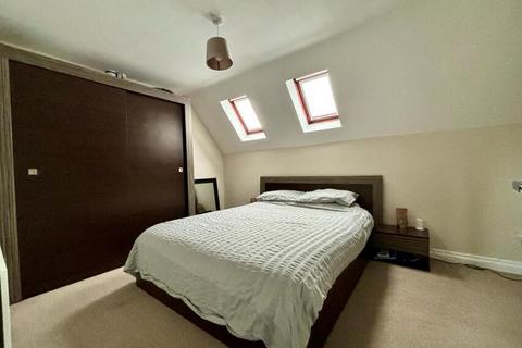 2 bedroom flat to rent, Station Road, Bourton-On-The-Water, Cheltenham